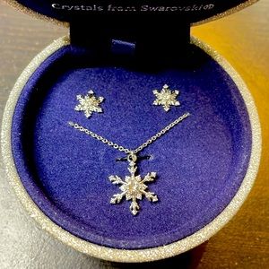 Swarovski Snowflake Necklace & Matching Earrings